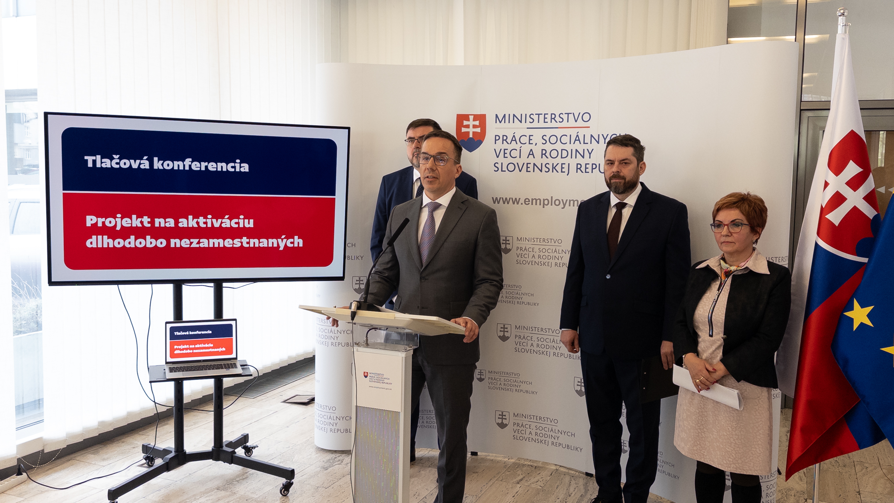 o tk minister prace e tomas k podpore aktivacnych prac 2 | WebJET CMS
